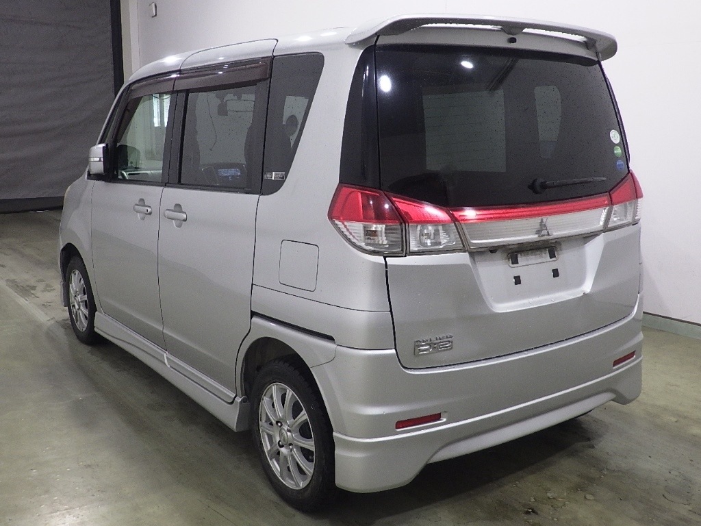 MITSUBISHI DELICA D:2