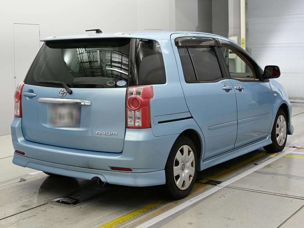 TOYOTA RAUM