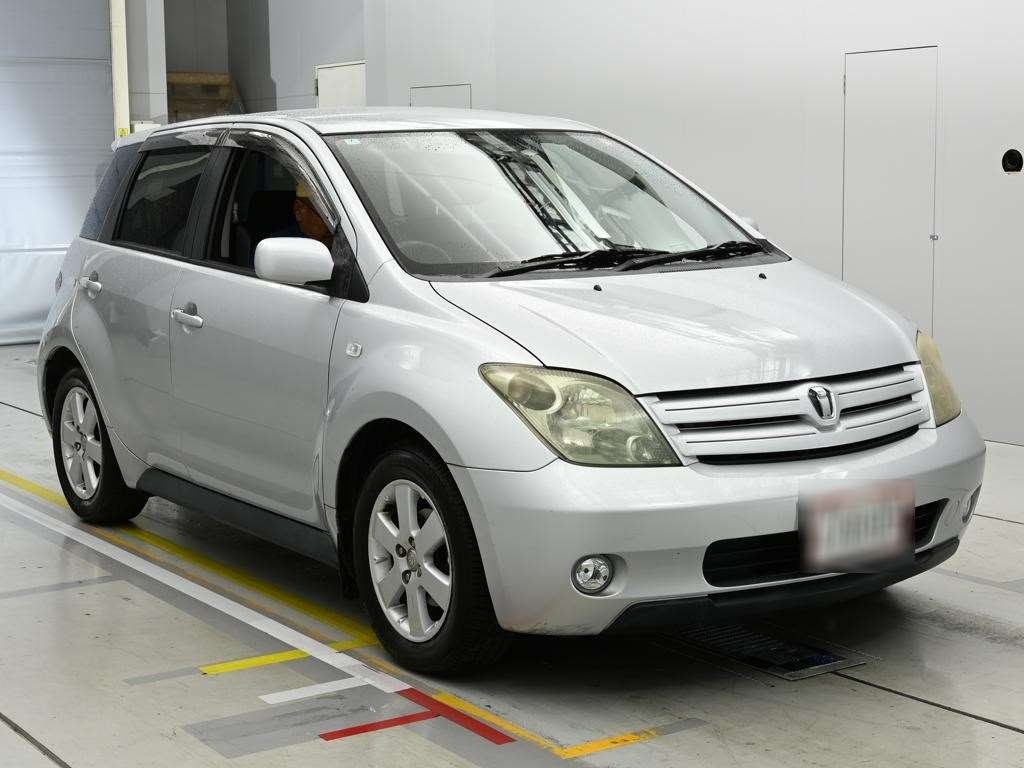 TOYOTA IST