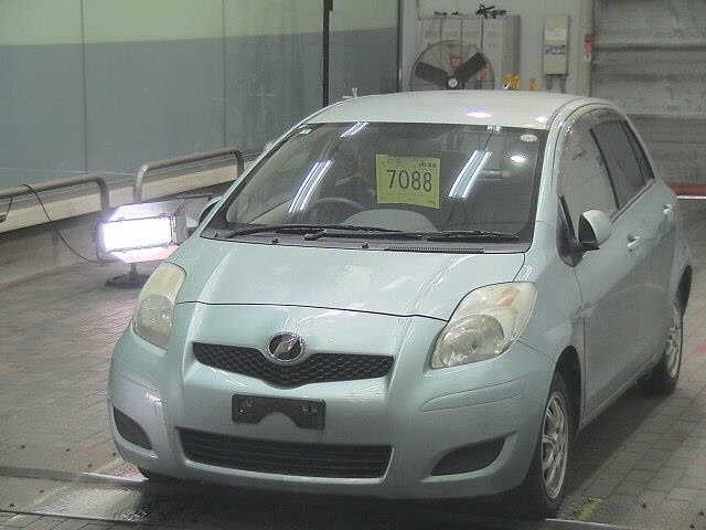 TOYOTA VITZ