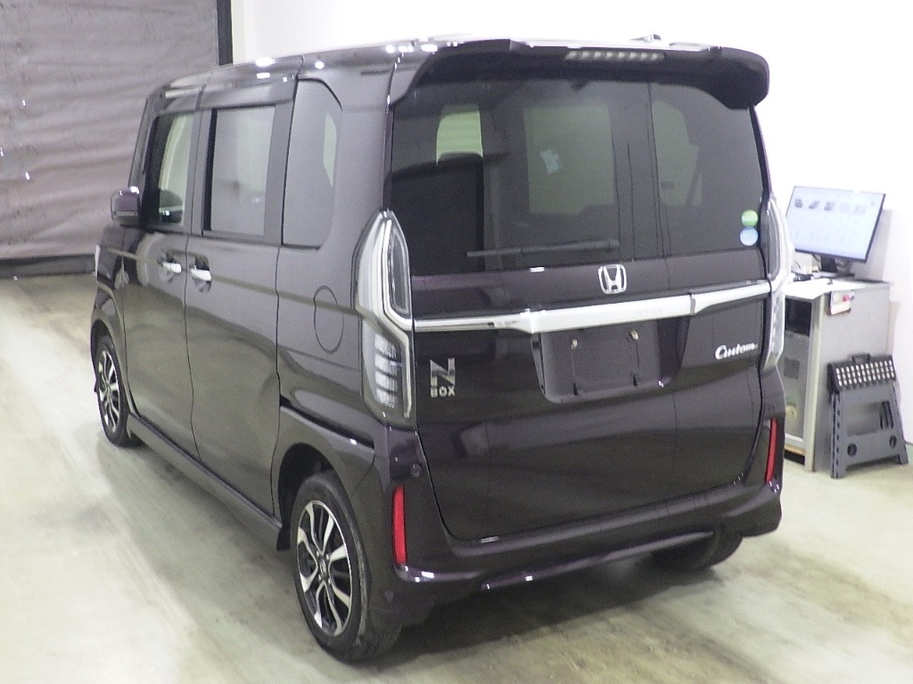 HONDA N-BOX
