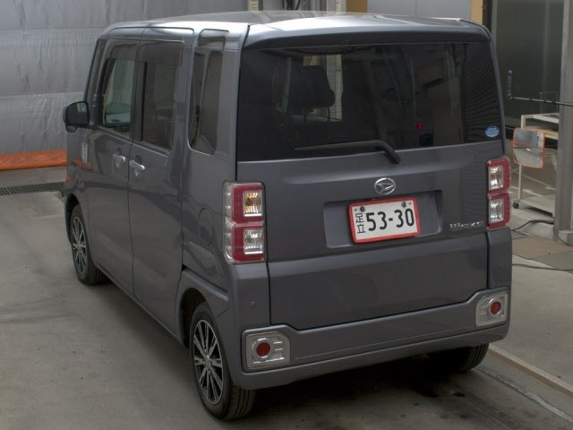 DAIHATSU WAKE