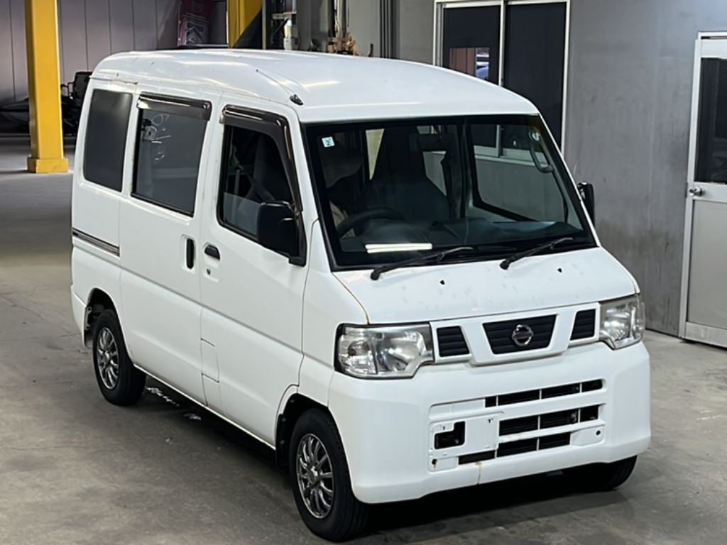 NISSAN NV100 CLIPPER