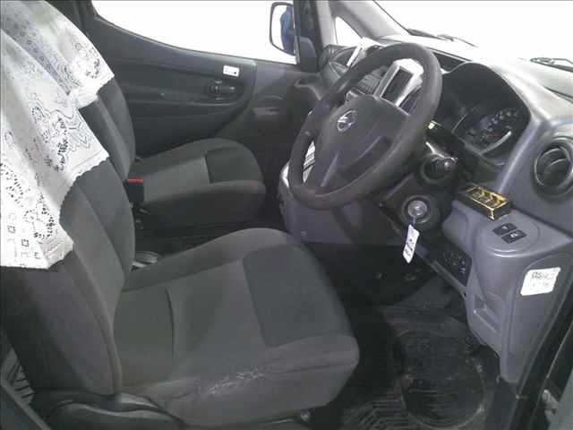 NISSAN NV200