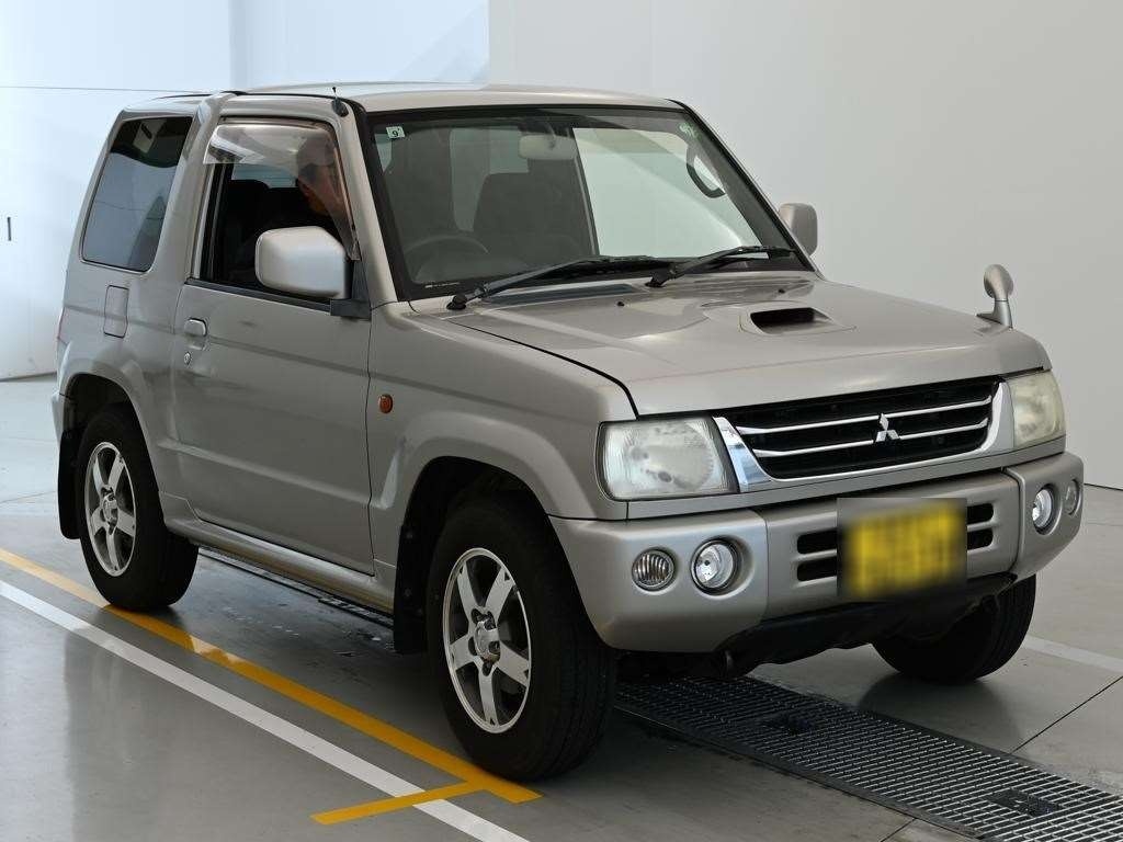 MITSUBISHI PAJERO MINI