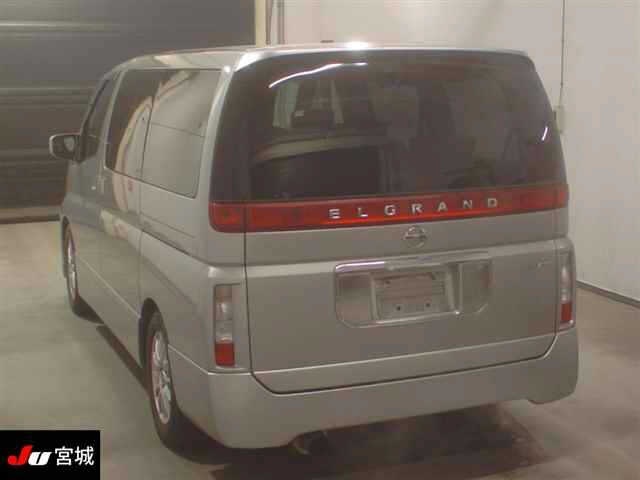 NISSAN ELGRAND