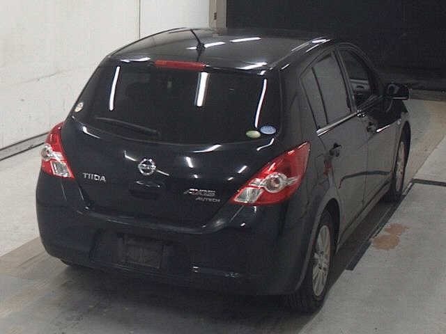 NISSAN TIIDA