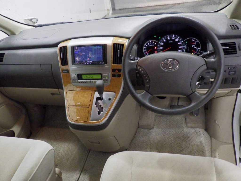 TOYOTA ALPHARD