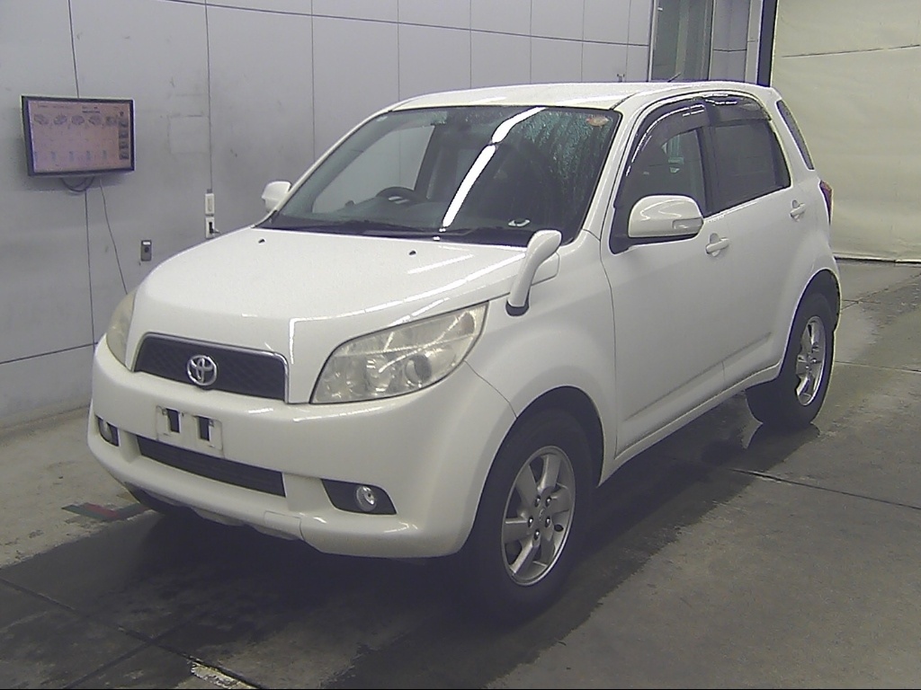 TOYOTA RUSH