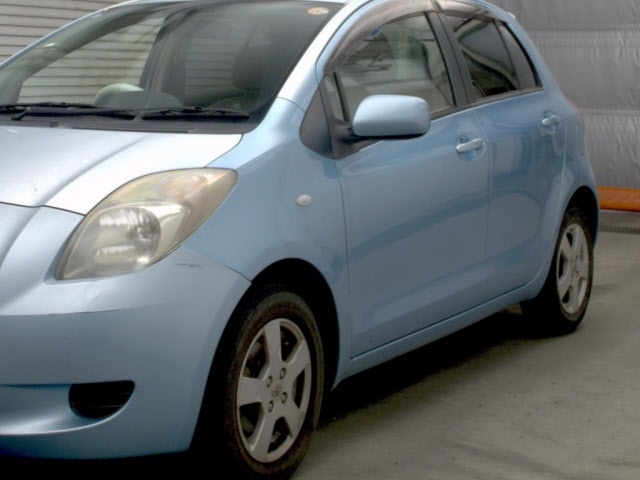 TOYOTA VITZ