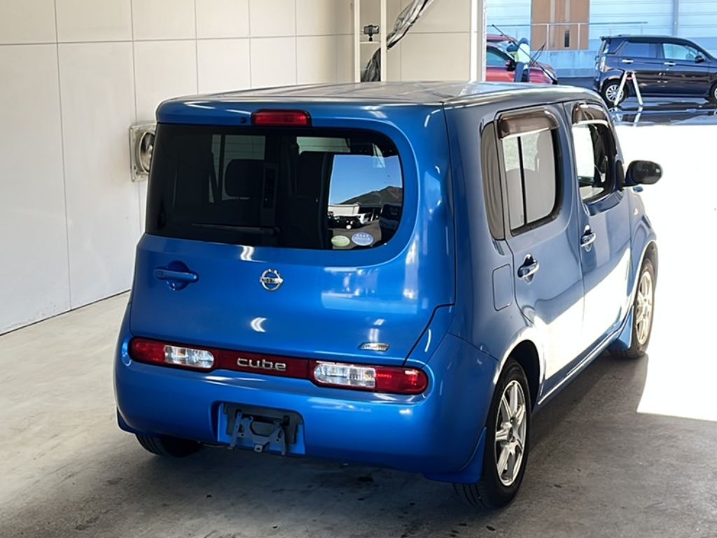 NISSAN CUBE