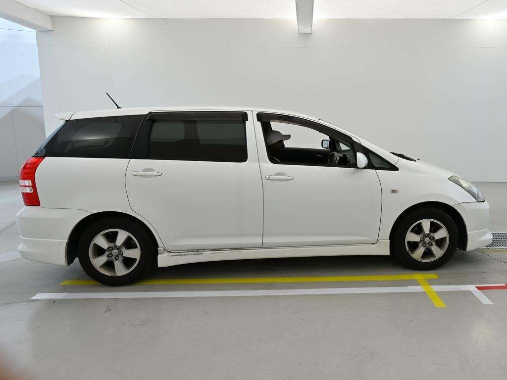TOYOTA WISH