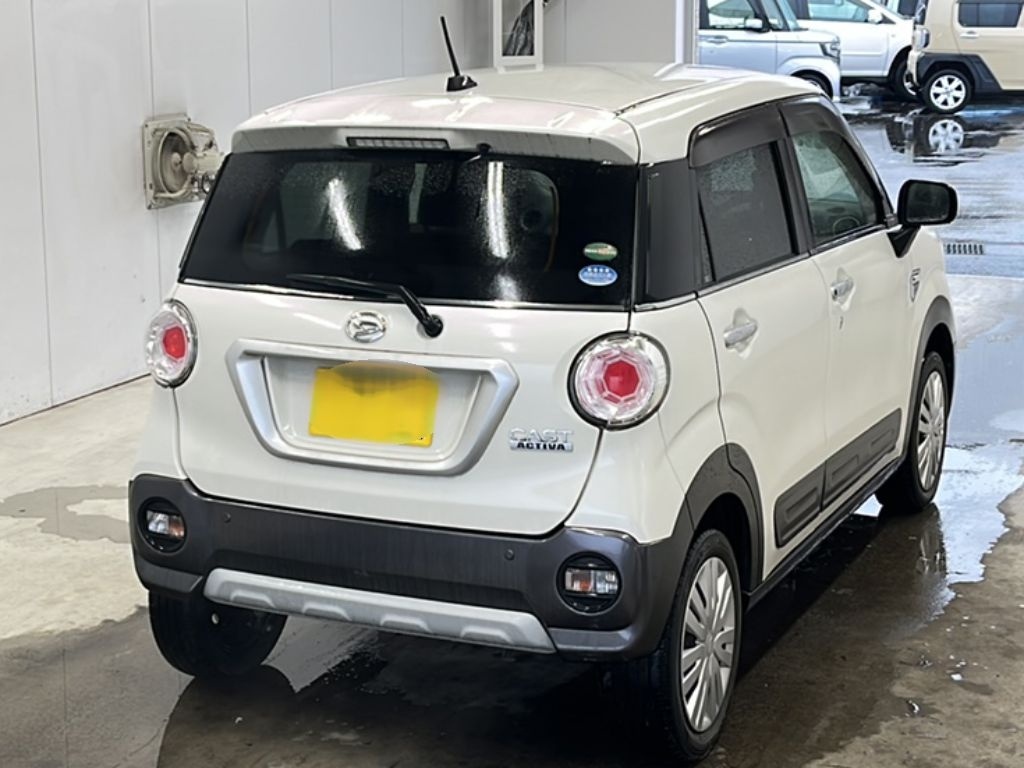 DAIHATSU CAST