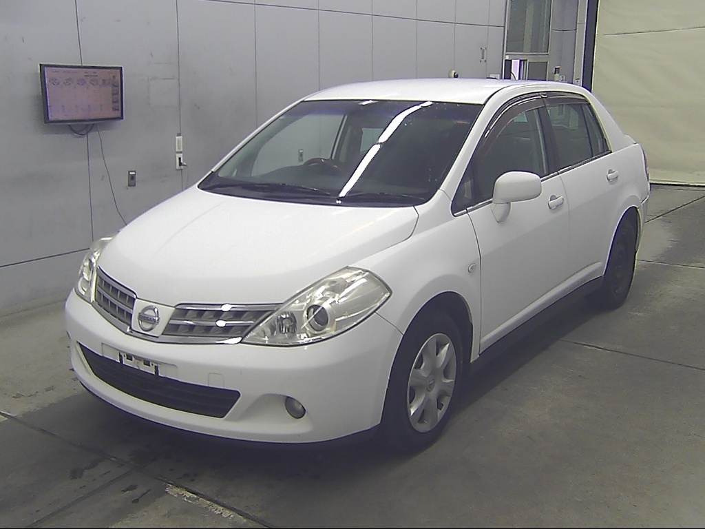NISSAN TIIDA LATIO
