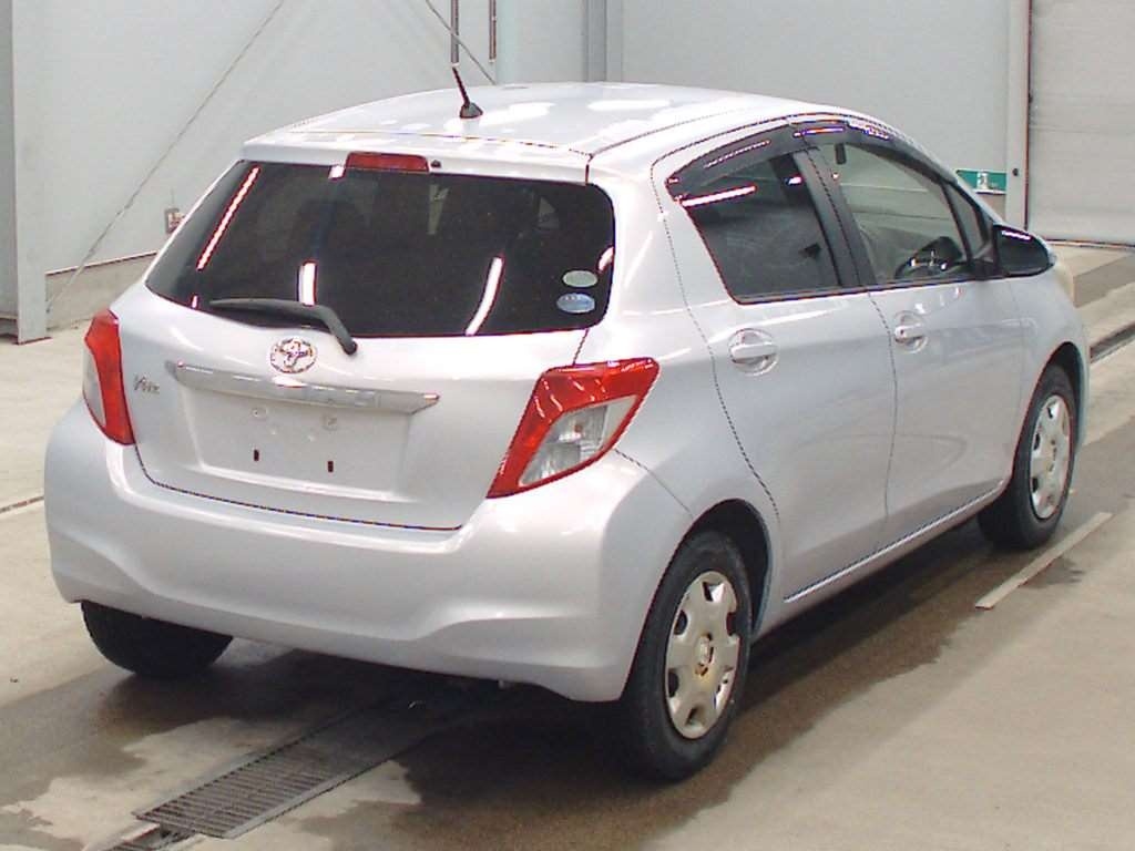 TOYOTA VITZ