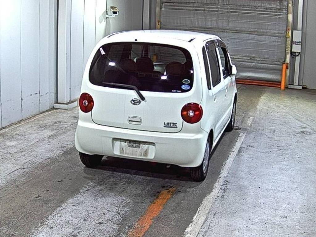 DAIHATSU MOVE LATTE