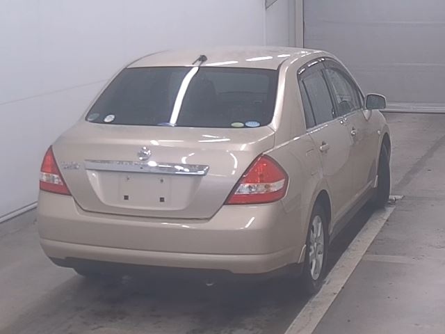 NISSAN TIIDA LATIO