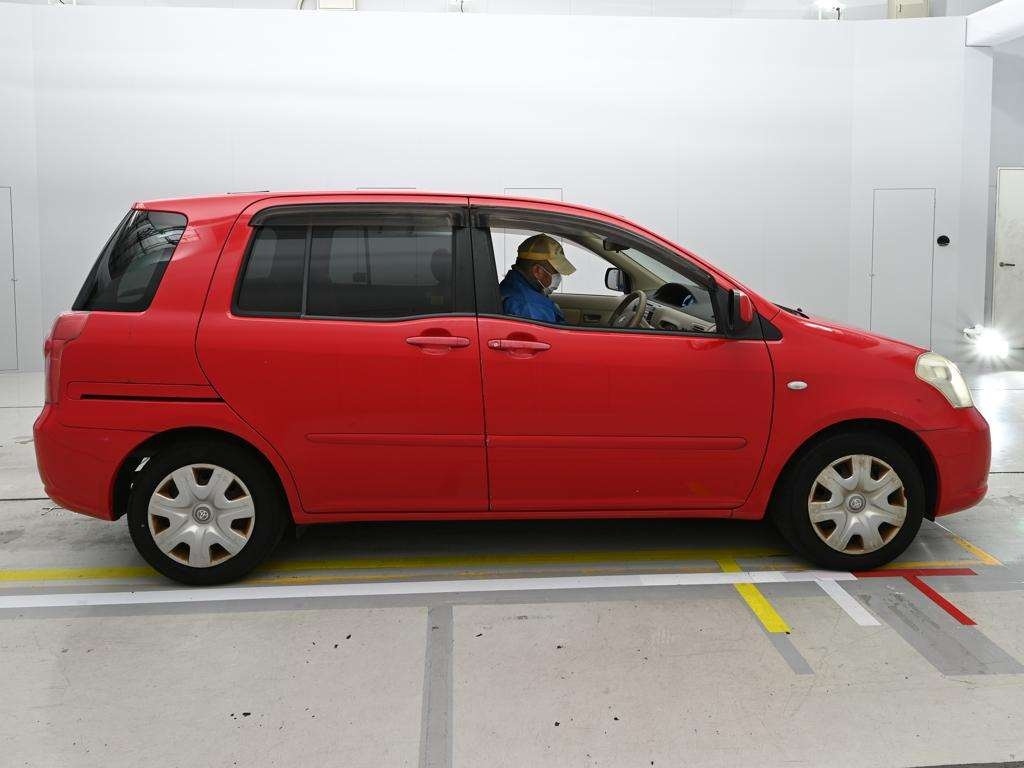 TOYOTA RAUM