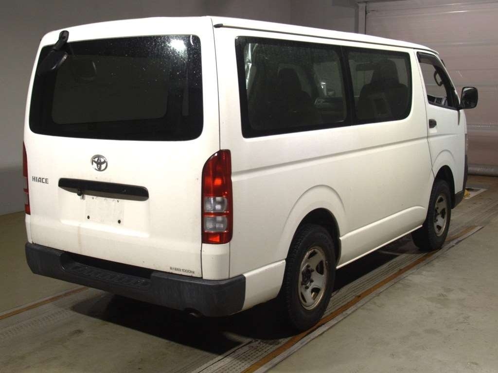TOYOTA REGIUS ACE