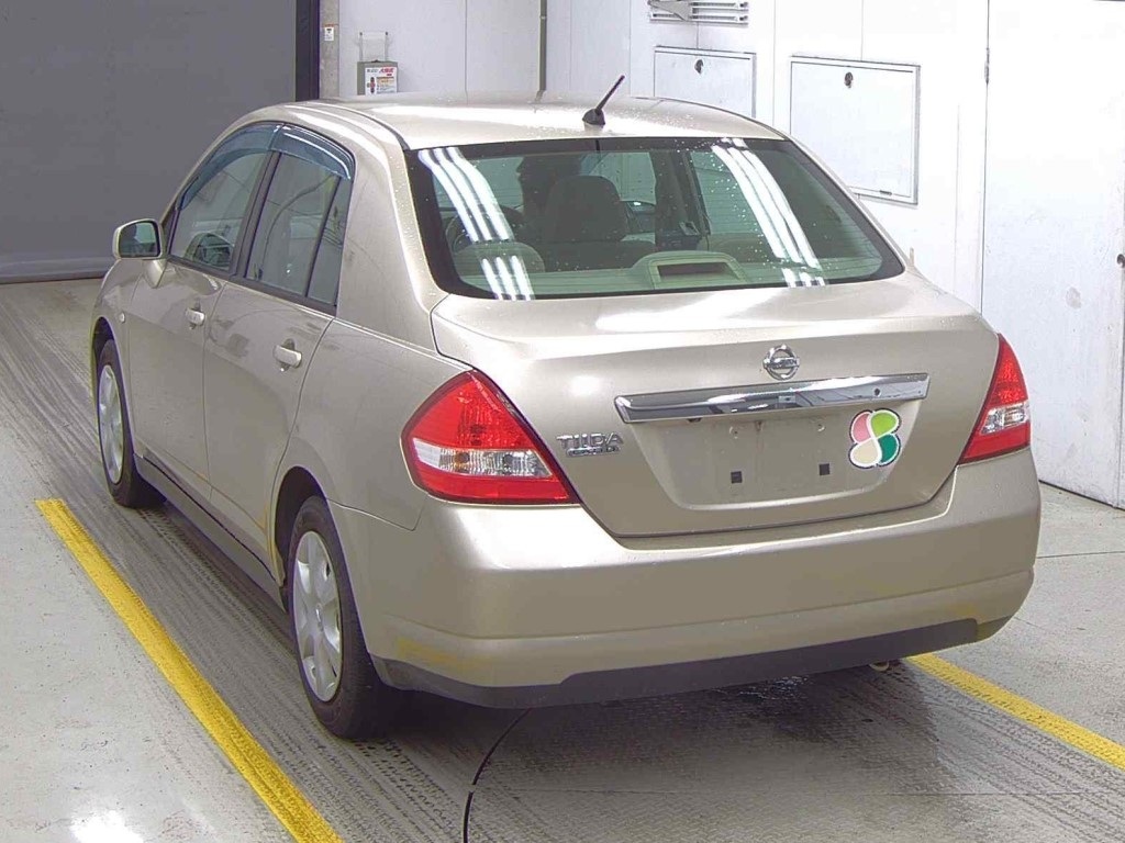 NISSAN TIIDA LATIO