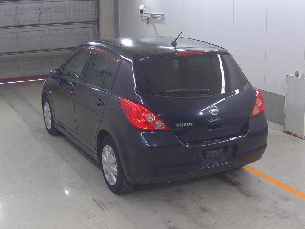 NISSAN TIIDA