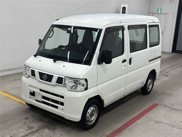 NISSAN NV100 CLIPPER