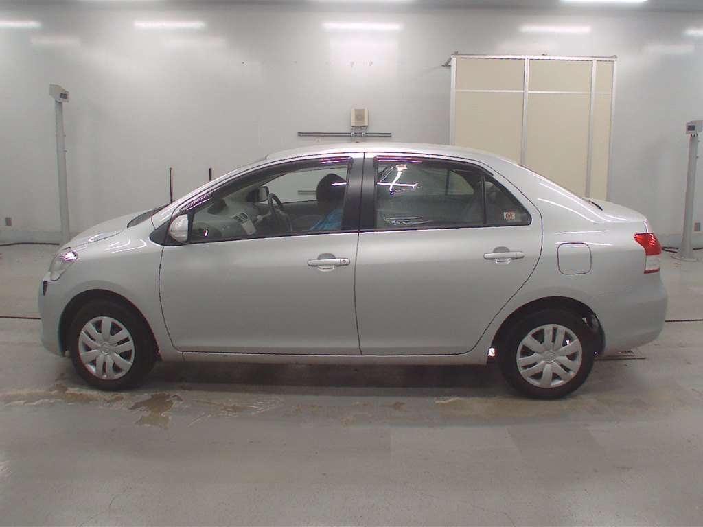 TOYOTA BELTA