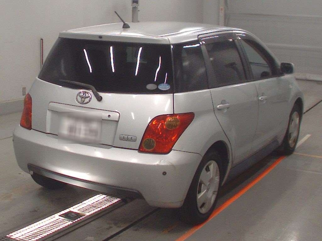 TOYOTA IST