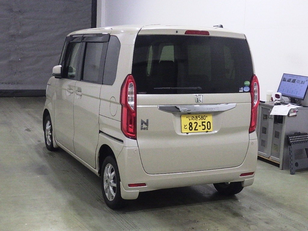 HONDA N-BOX