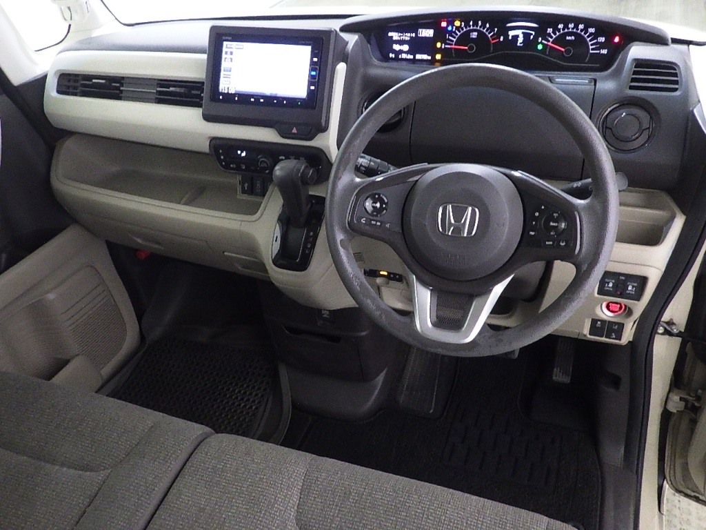 HONDA N-BOX