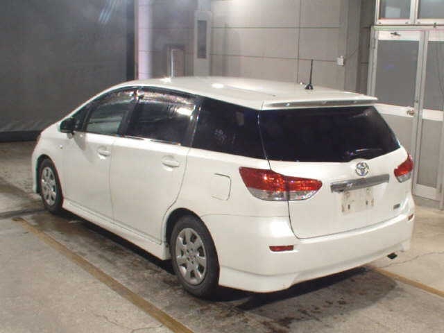 TOYOTA WISH