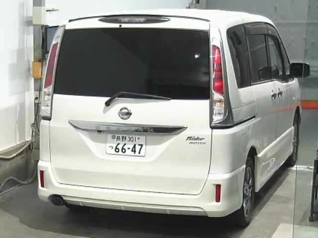 NISSAN SERENA