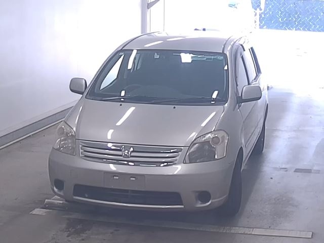 TOYOTA RAUM