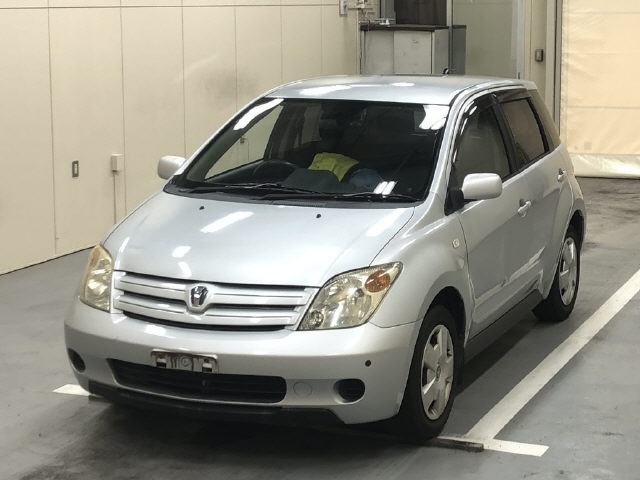 TOYOTA IST