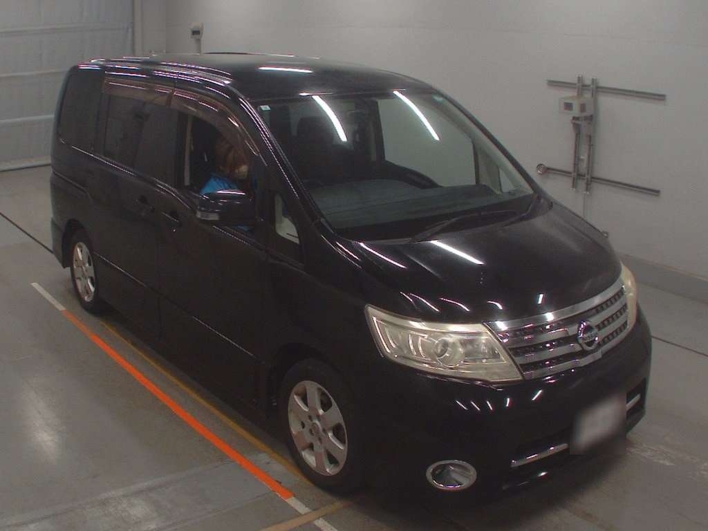 NISSAN SERENA