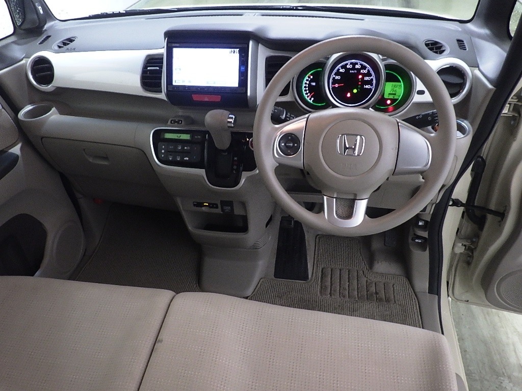 HONDA N-BOX