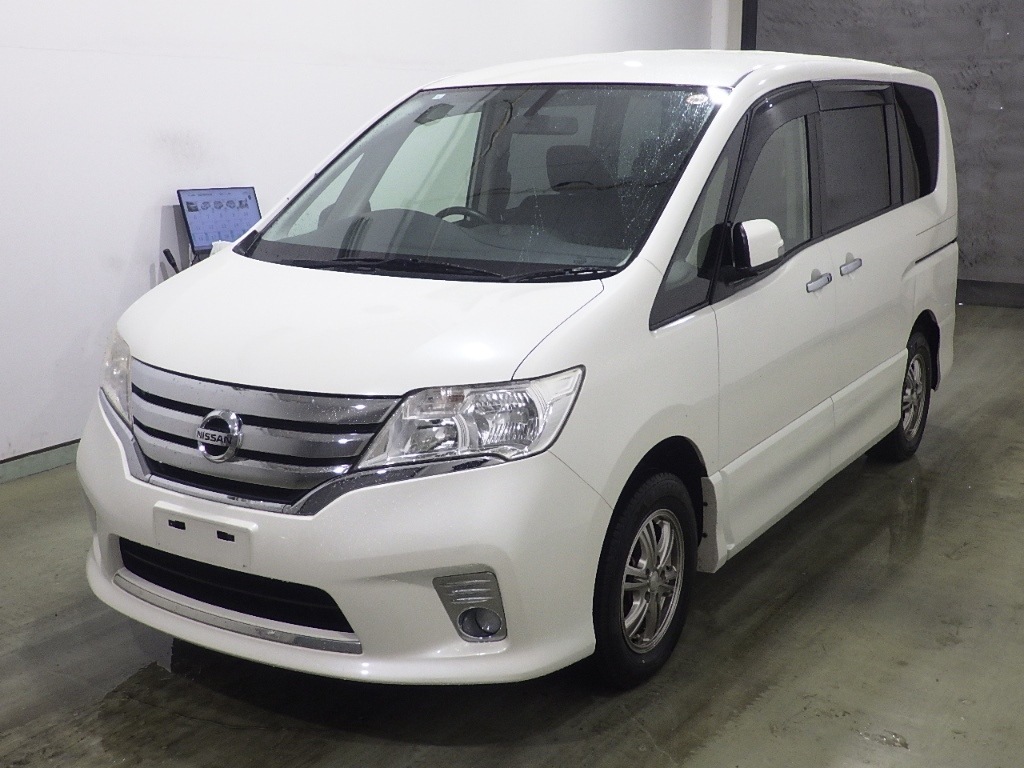 NISSAN SERENA