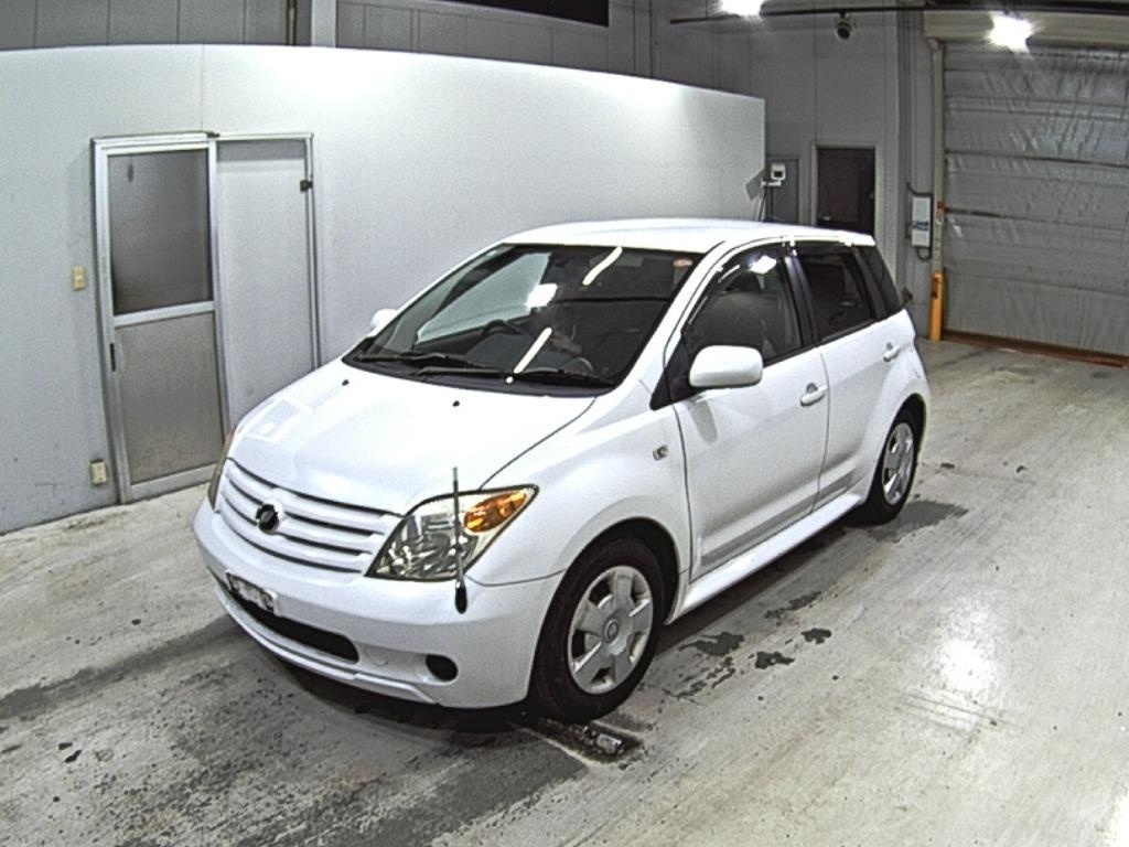 TOYOTA IST