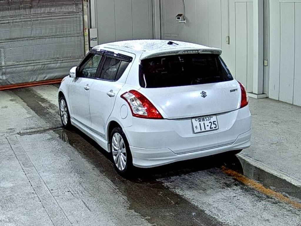SUZUKI SWIFT