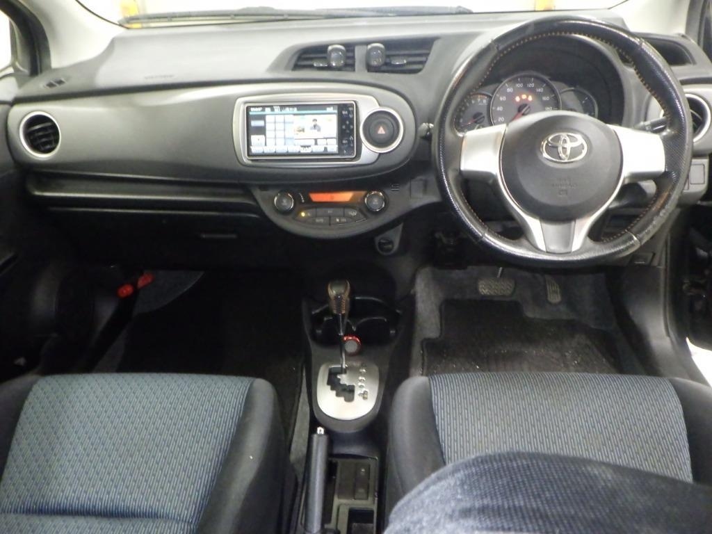 TOYOTA VITZ