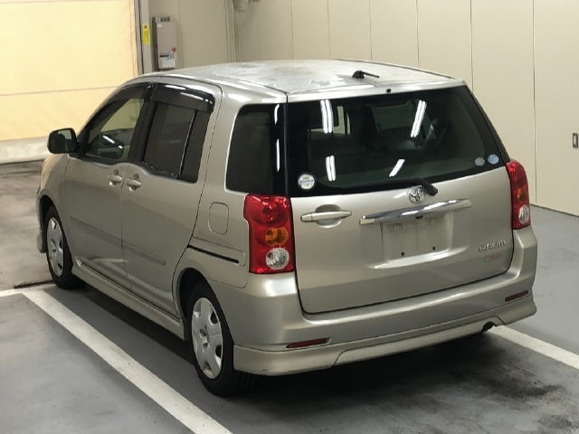 TOYOTA RAUM