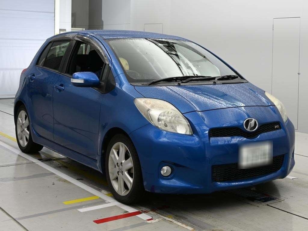 TOYOTA VITZ