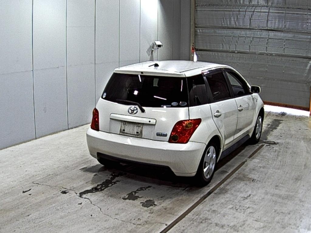 TOYOTA IST