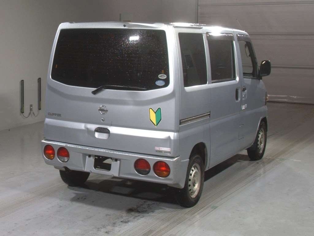 NISSAN CLIPPER