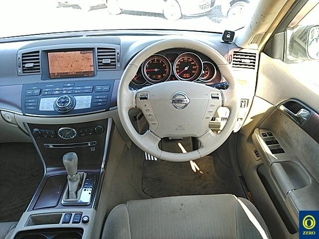 NISSAN FUGA