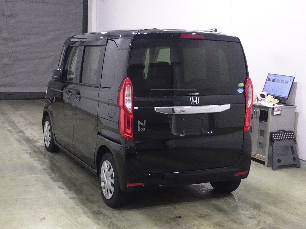 HONDA N-BOX