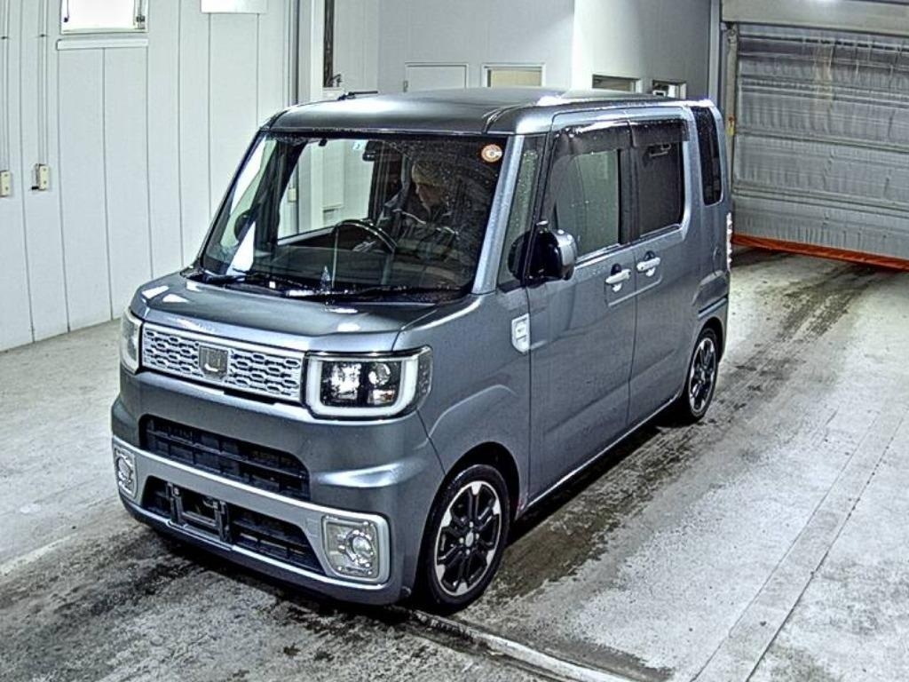 DAIHATSU WAKE