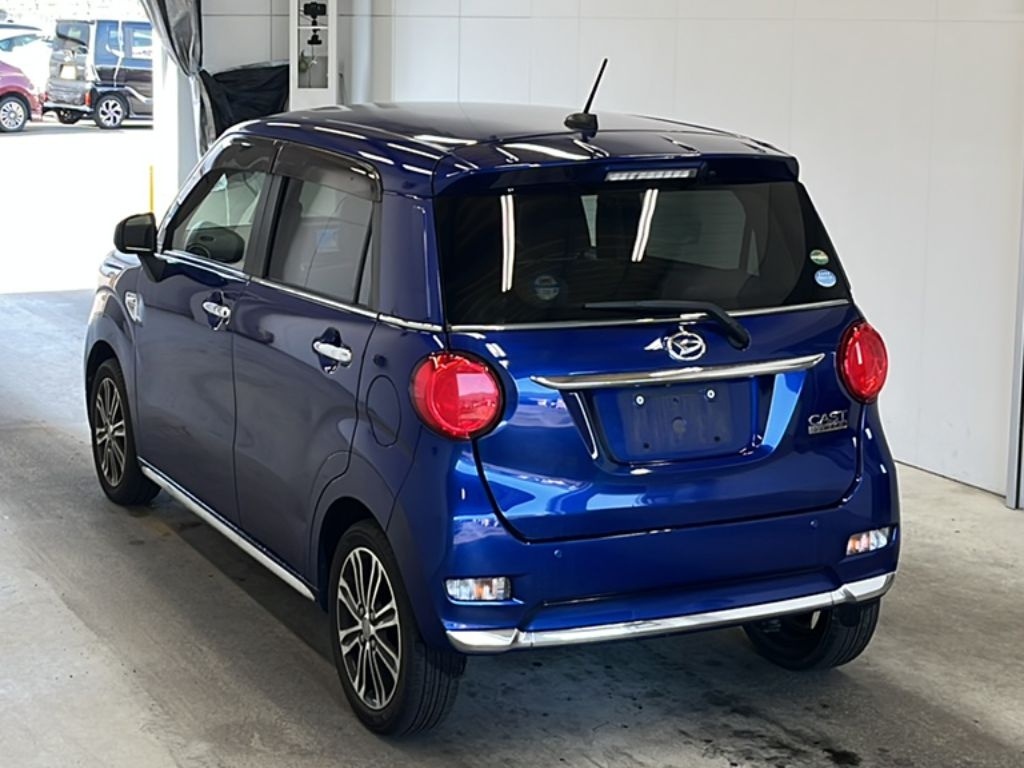 DAIHATSU CAST