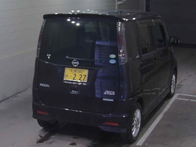 NISSAN ROOX