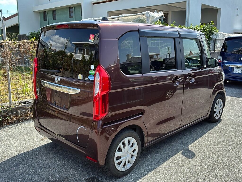 HONDA N-BOX